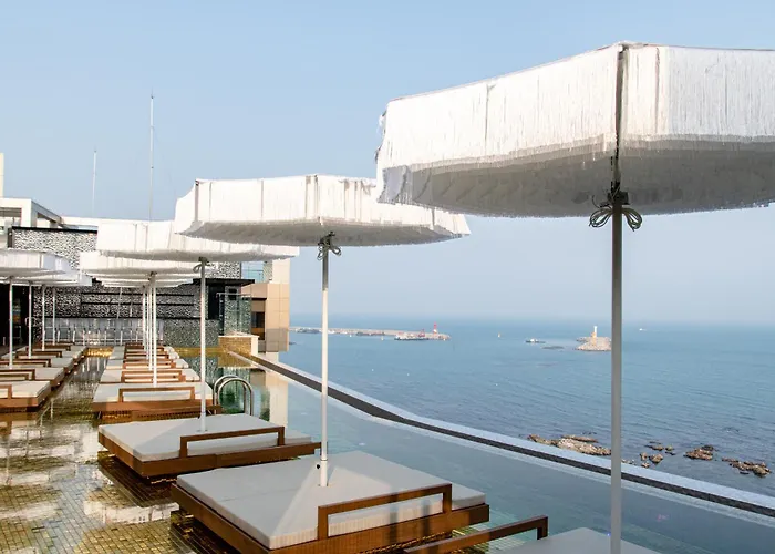 Louis Hamilton Ocean Terrace Отель Пусан